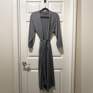 Black women's XL robe bought from Amazon